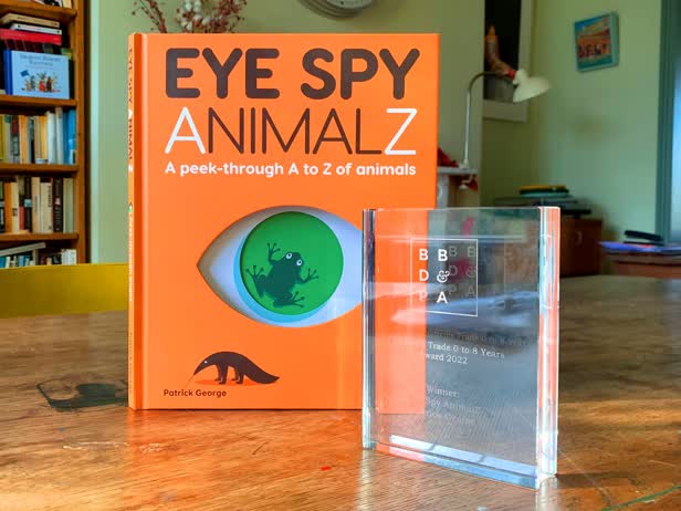 Award Eye Spy Animalz book / Patrick George Publications