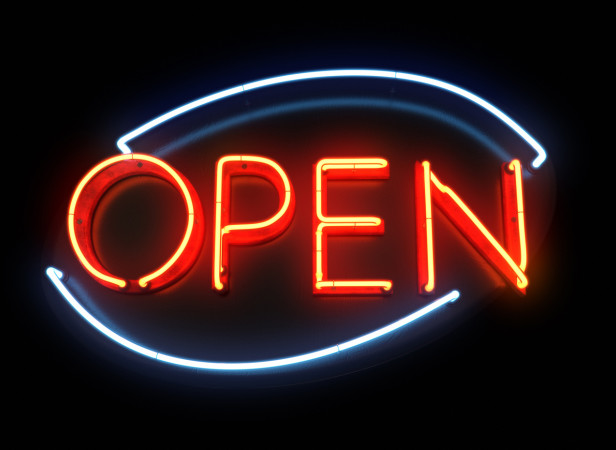 Open Neon Light 3D Type / Associates Peter Crowther - Projects - Debut Art