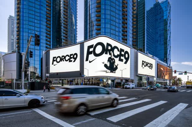 LA 'Force9' / Nike